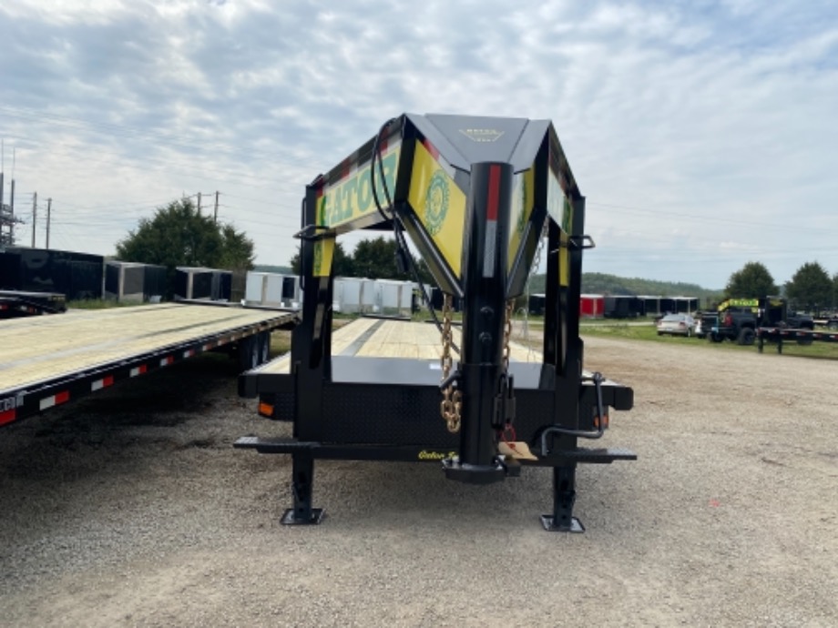 Gooseneck 40ft no CDL required Gatormade Trailers 