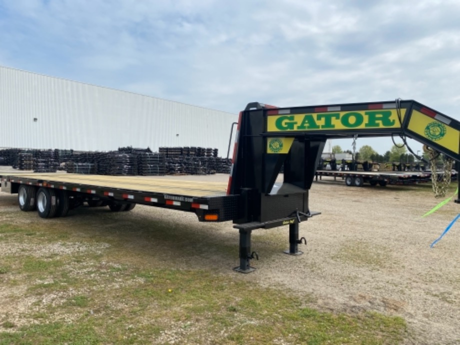 Hotshot Trailer with Hydraulic Dovetail Gatormade Trailers 
